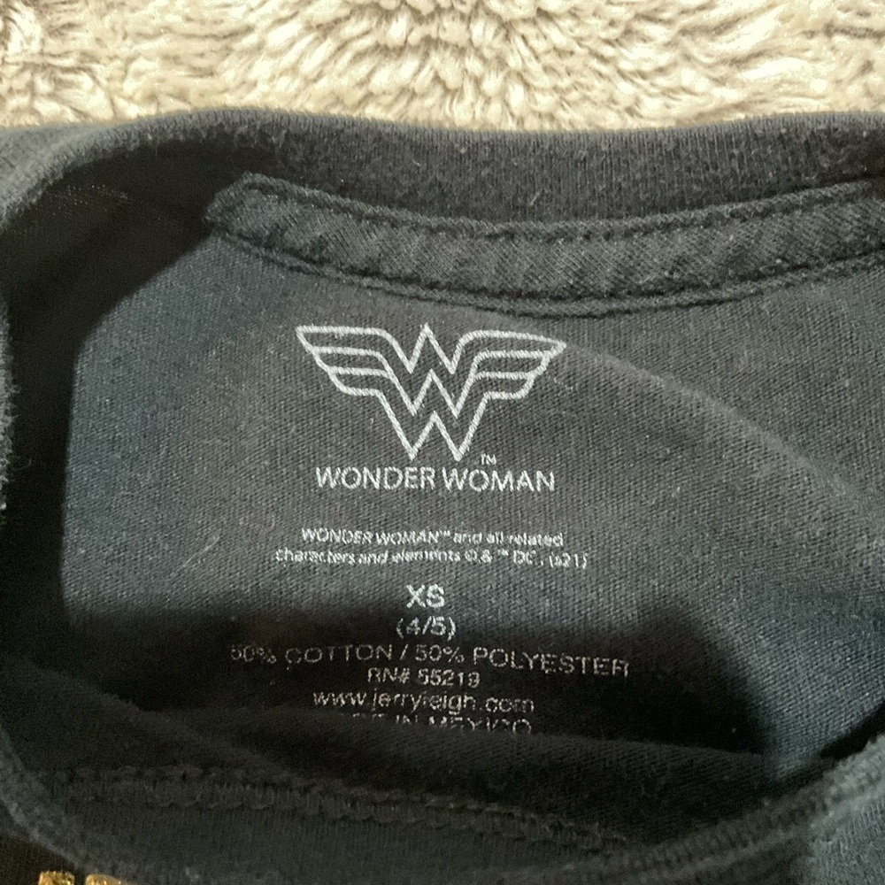 Wonder Woman Graphic Tee - Picture 2 of 3